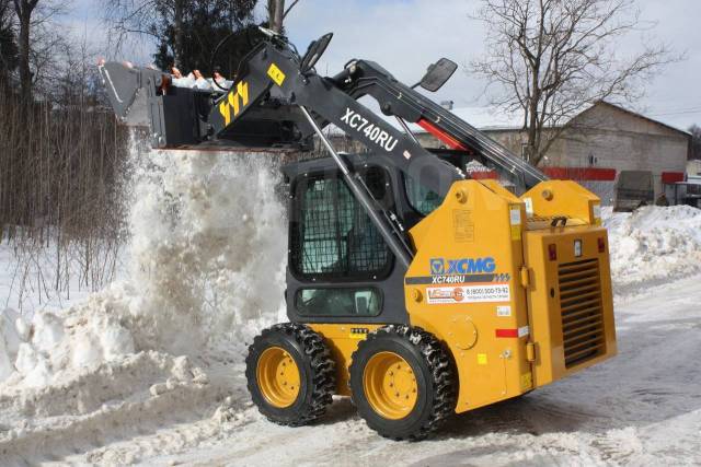 МИНИПОГРУЗЧИК XCMG XC740RU