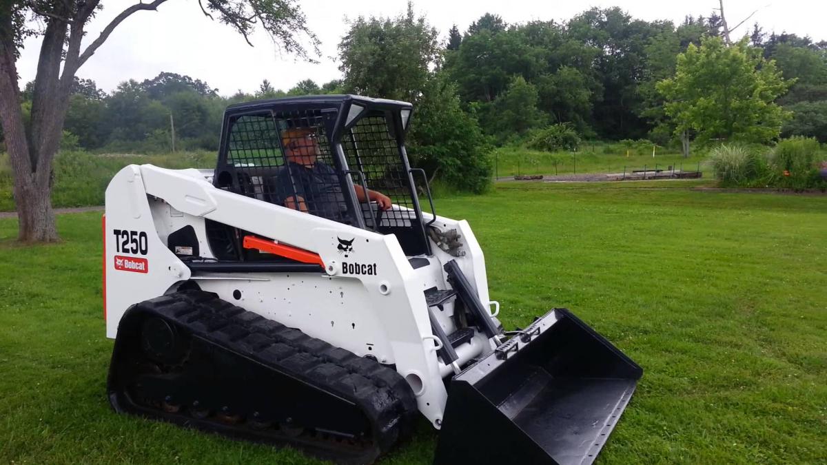 МИНИ-ПОГРУЗЧИК BOBCAT T250